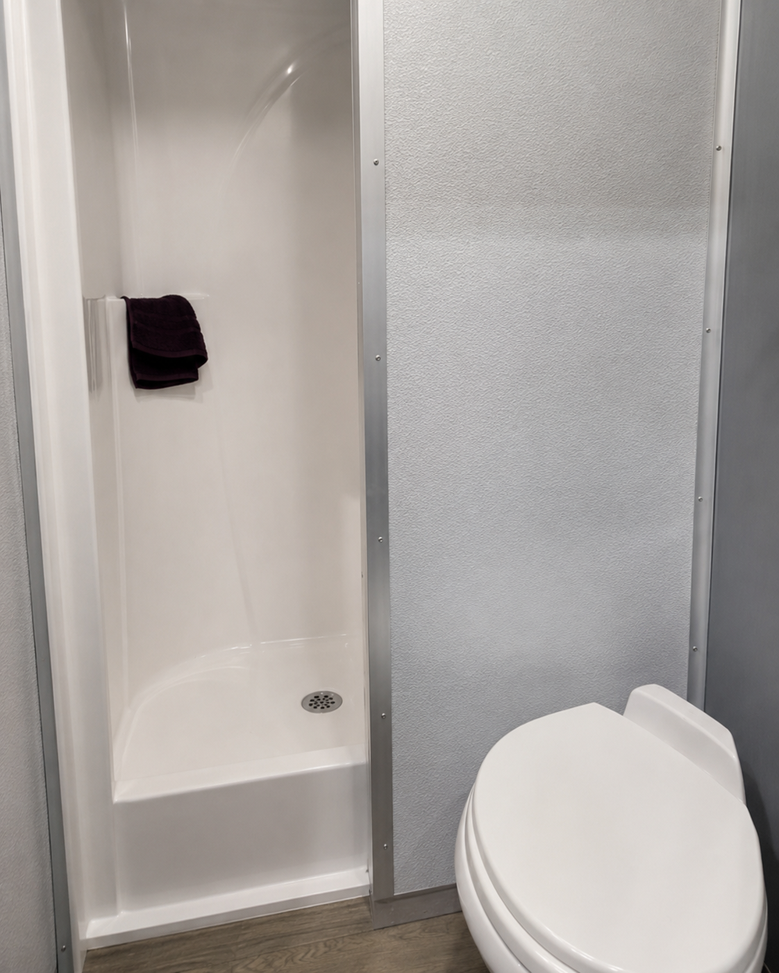 3 Stall Shower Combo interior